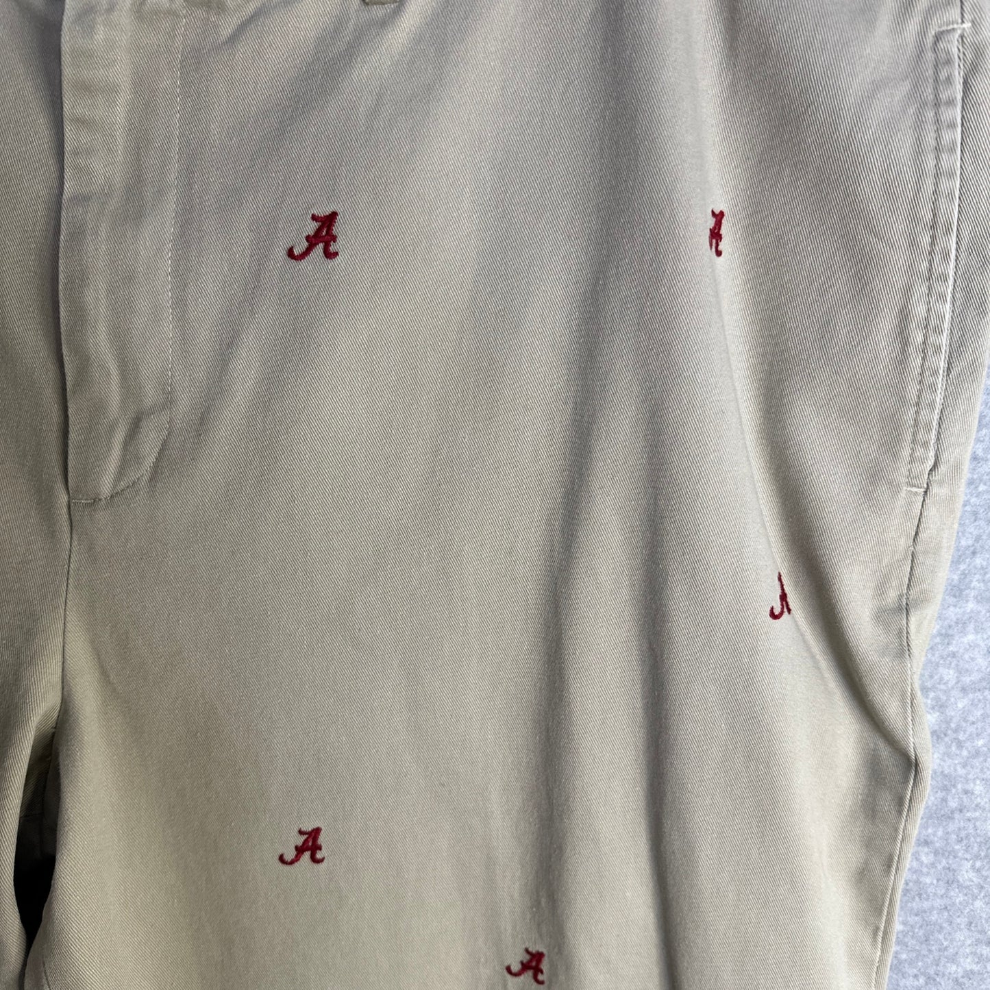 Campus Chinos University Of Alabama Crimson Tide Cotton Twill Khaki Chinos - A Logo Pattern Men's 42X30