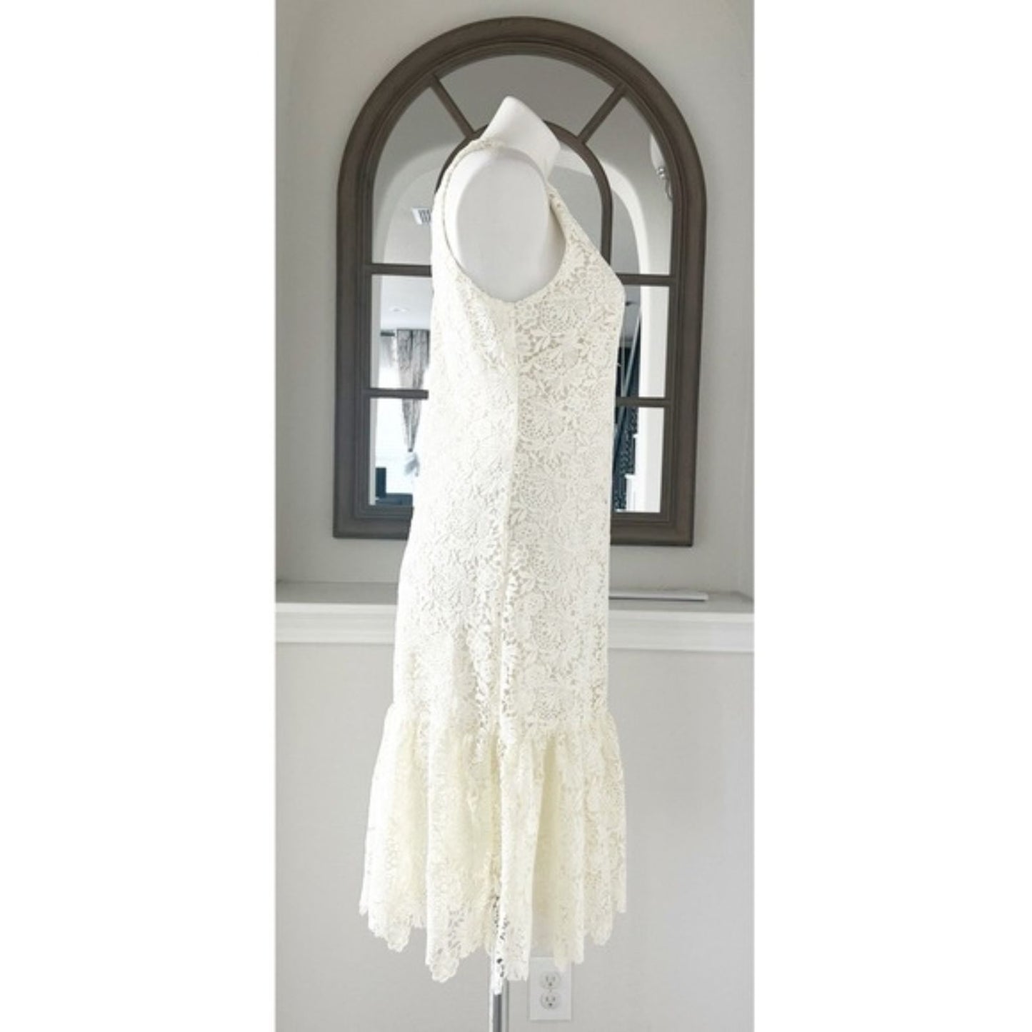 Lauren Ralph Lauren Sleeveless Lace Cocktail Dress Pale Cream Women's Size 8