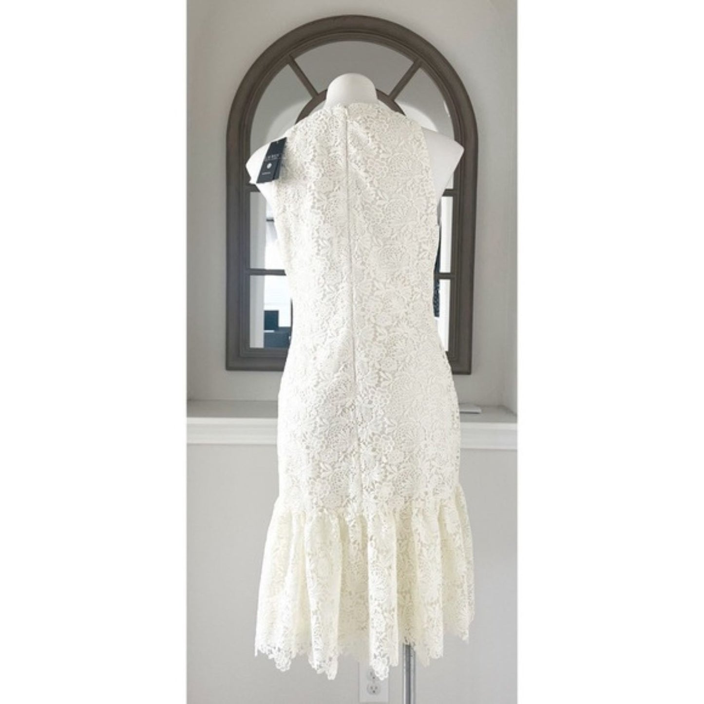 Lauren Ralph Lauren Sleeveless Lace Cocktail Dress Pale Cream Women's Size 8