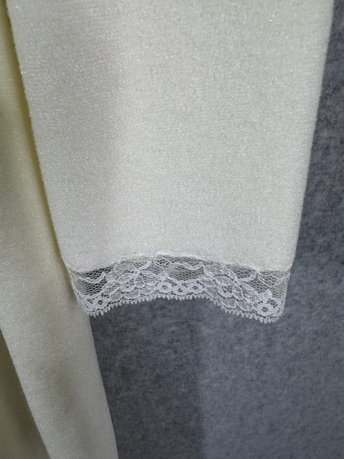 Vanity Fair Velour Chemise Gown Size Small