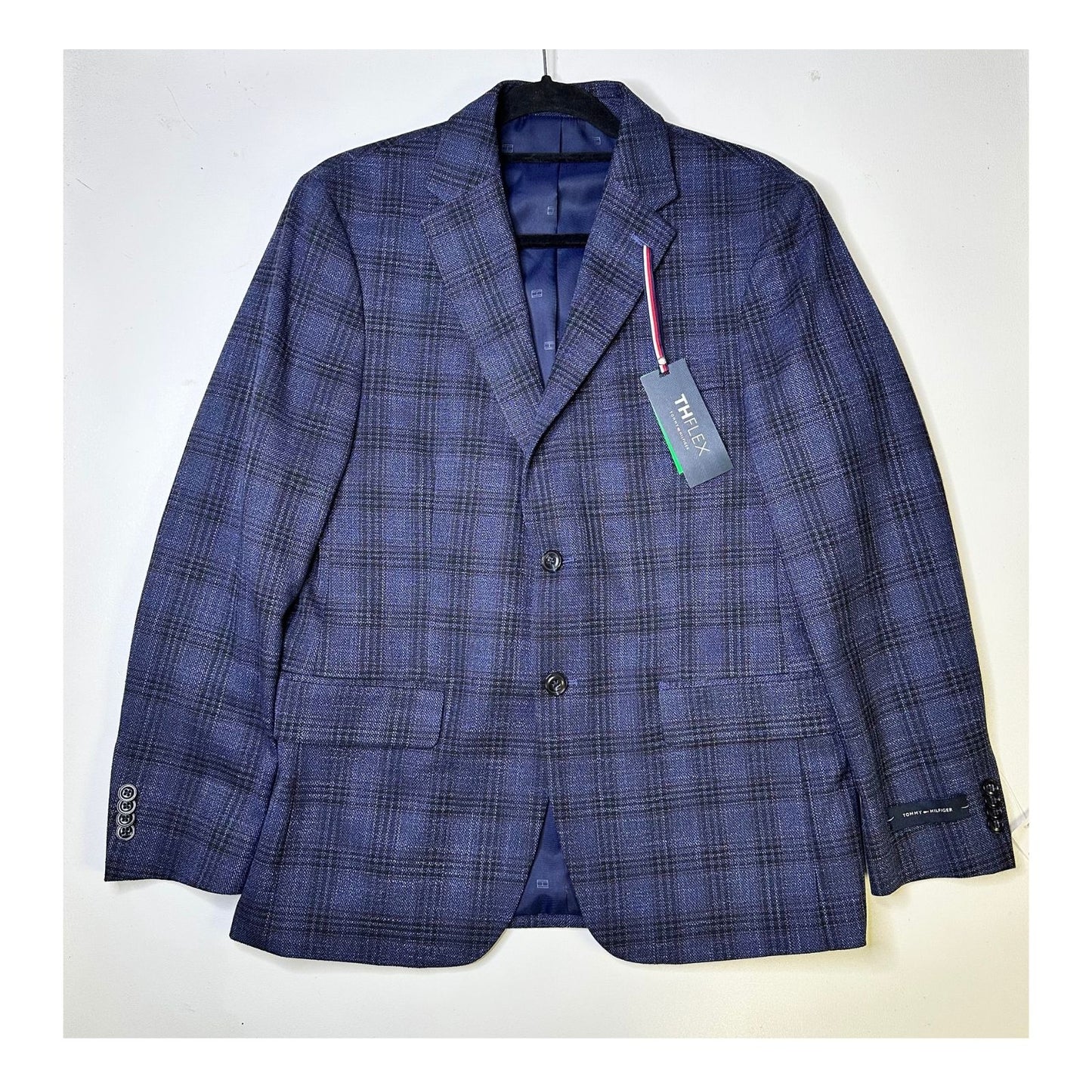 38 Short - Tommy Hilfiger Modern Fit Stretch Sport Coat Blazer Navy Blue Red Check - Looking For This Size In Blazers, Suits, Or Other Items -  Message Us - We Are Glad To Assist. Canali To Carhartt & Everything In Between For The Well Dressed Modern Man