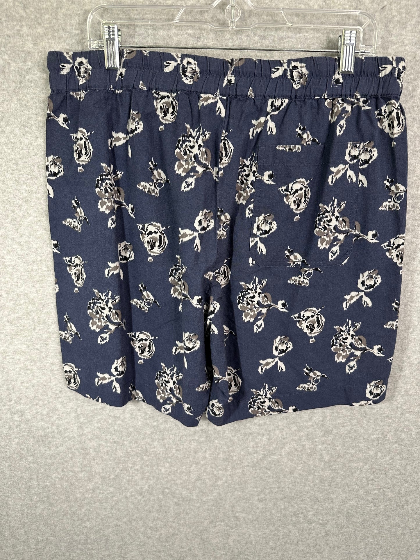 Vince Ikat Floral-Print Pull-On Shorts Men's Large