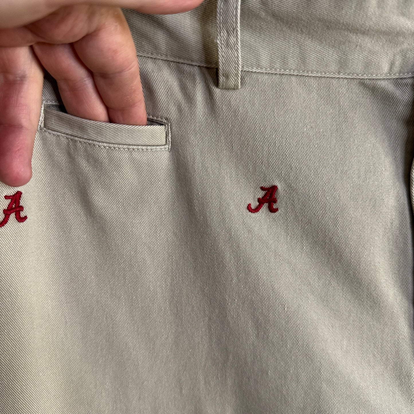 Campus Chinos University Of Alabama Crimson Tide Cotton Twill Khaki Chinos - A Logo Pattern Men's 42X30