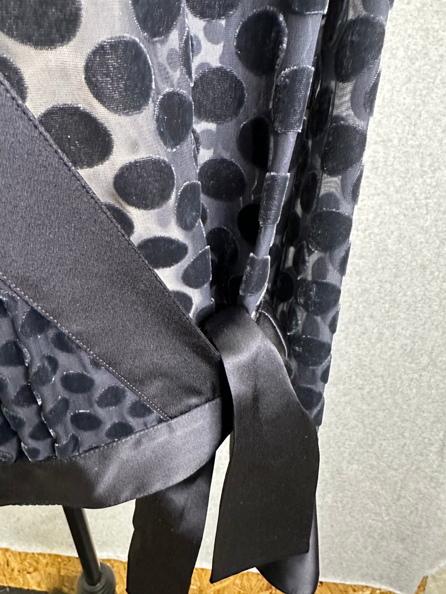 Worth New York Silk Blend Faux Wrap Semi Sheer Polka Dot Top Size Medium