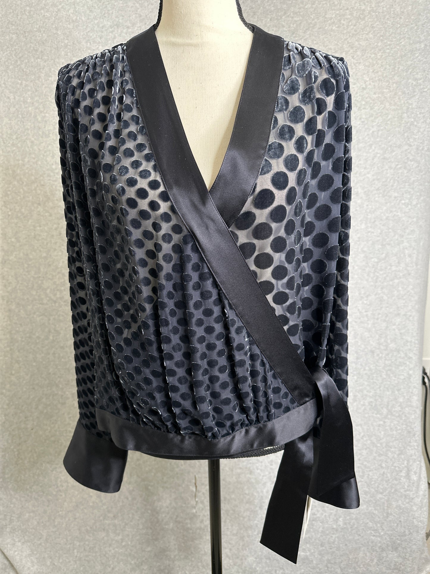 Worth New York Silk Blend Faux Wrap Semi Sheer Polka Dot Top Size Medium
