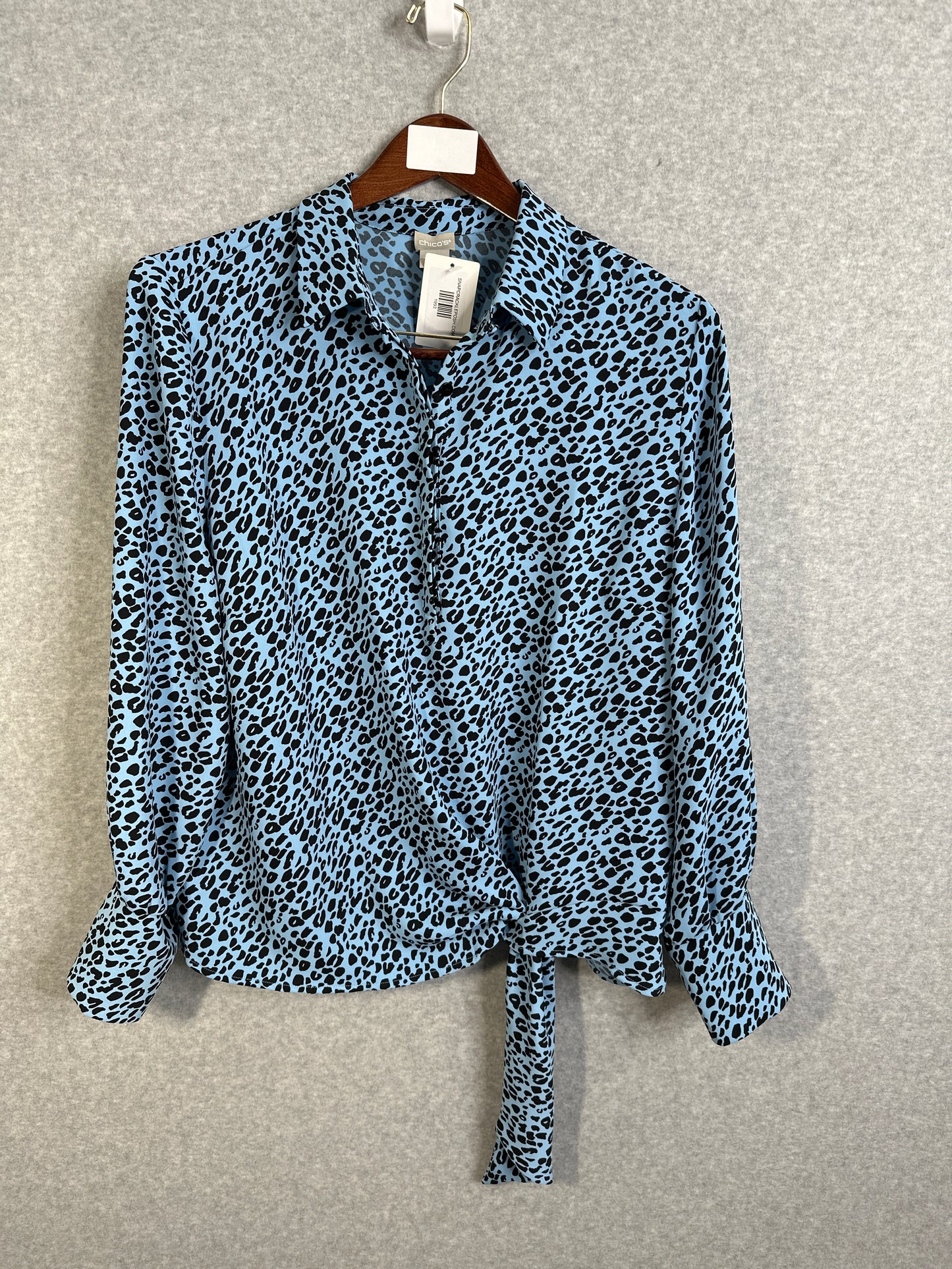 Chico's Classic Fit Blue Leopard Print Blouse With Side Tie Accent Chico's Size 3 US Size 16 / 18 - XL