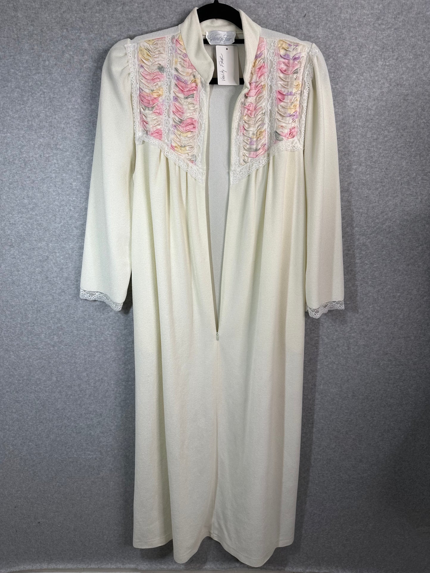 Vanity Fair Velour Chemise Gown Size Small