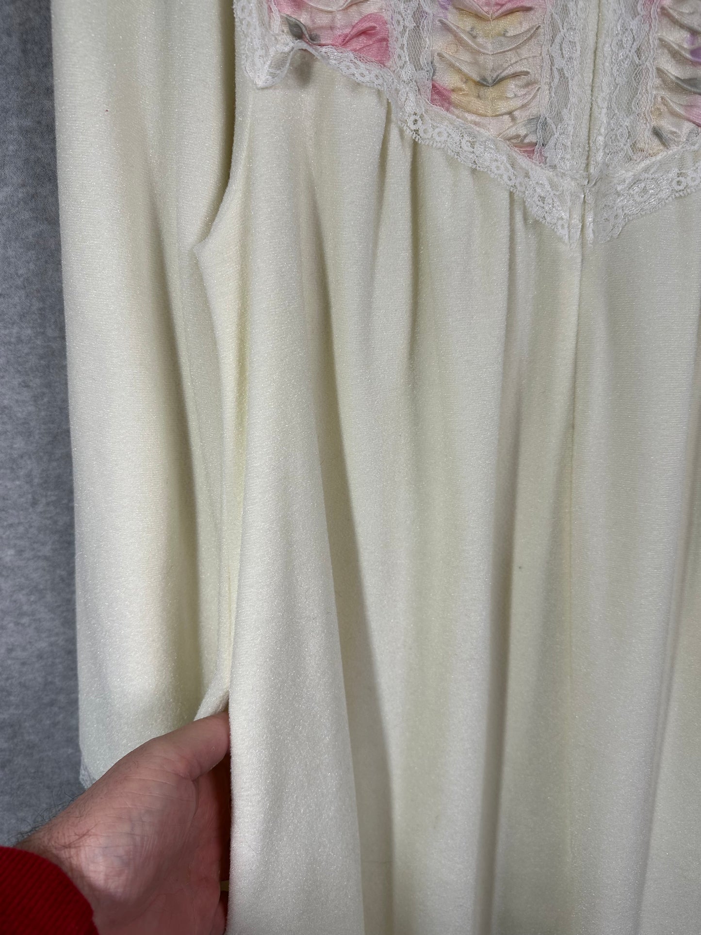 Vanity Fair Velour Chemise Gown Size Small