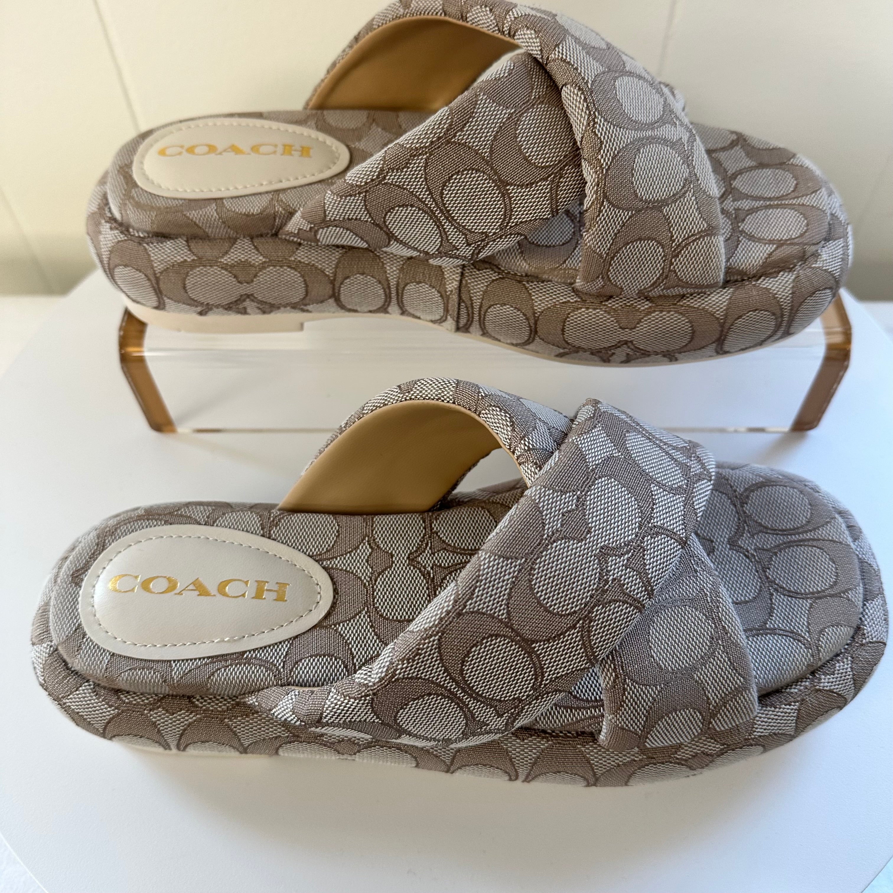 Size 8 Coach Women's  Penelope Sandal In Signature Jacquard