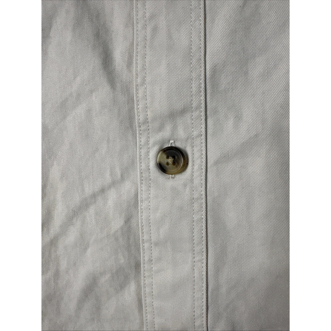 Close-up of front button 