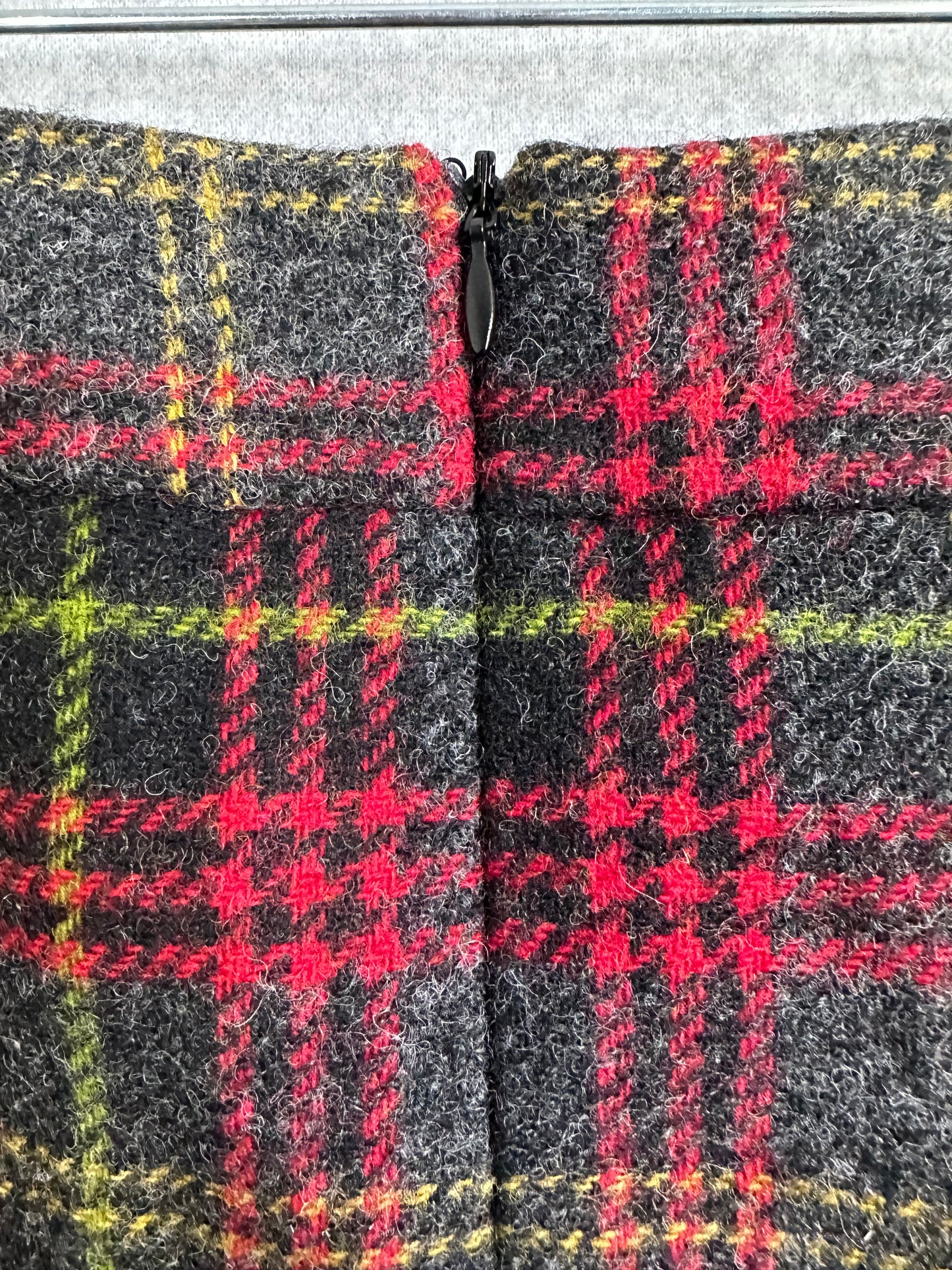 Boden Women's Tartan Plaid A-Line 100% Wool Mini Skirt Size 14 Long
