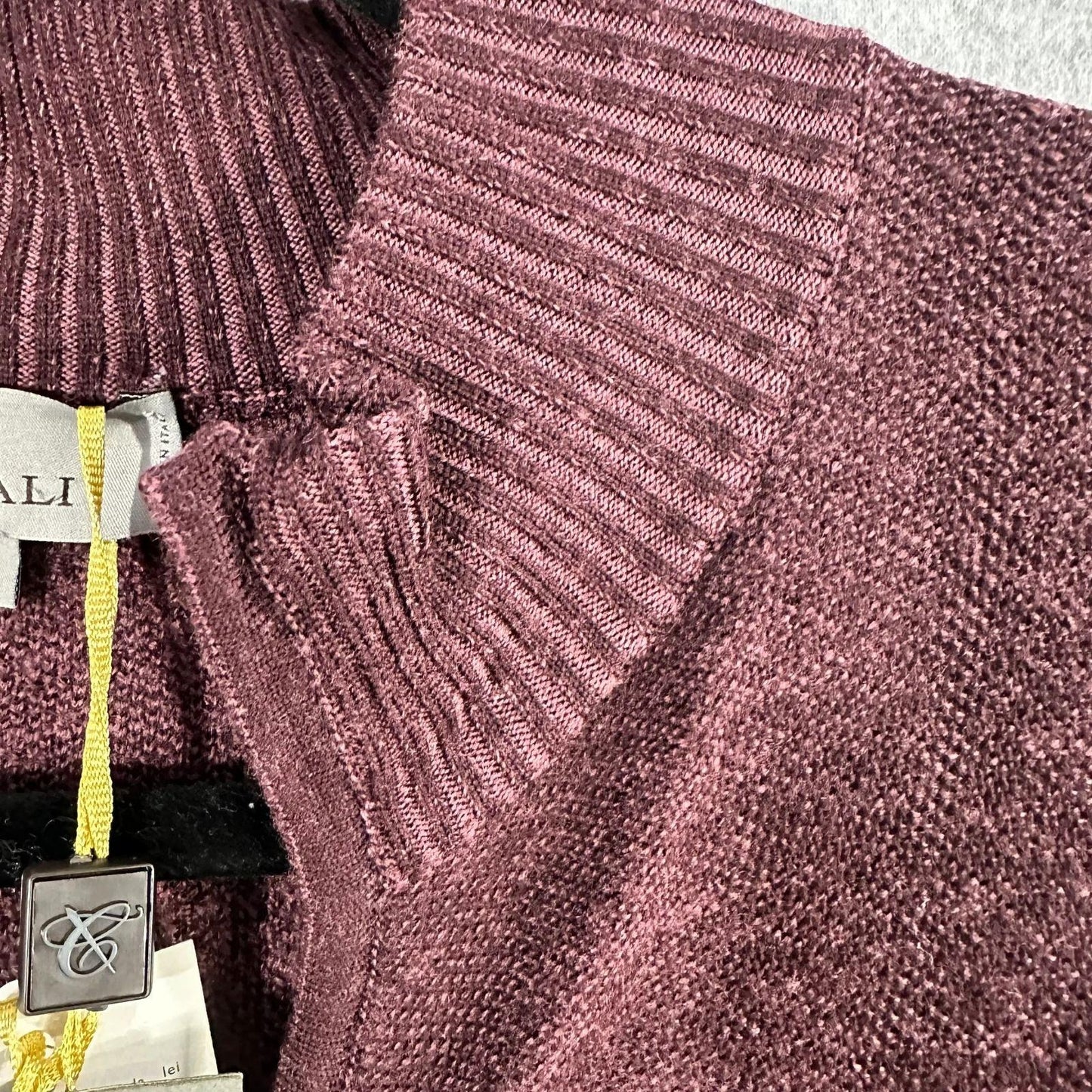 Canali Wool Cardigan Mens Sweater IT 50 US Large Full Zip Burgundy Measures At A 42R