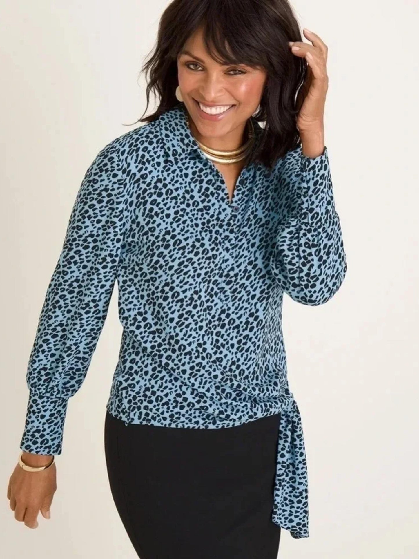 Chico's Classic Fit Blue Leopard Print Blouse With Side Tie Accent Chico's Size 3 US Size 16 / 18 - XL