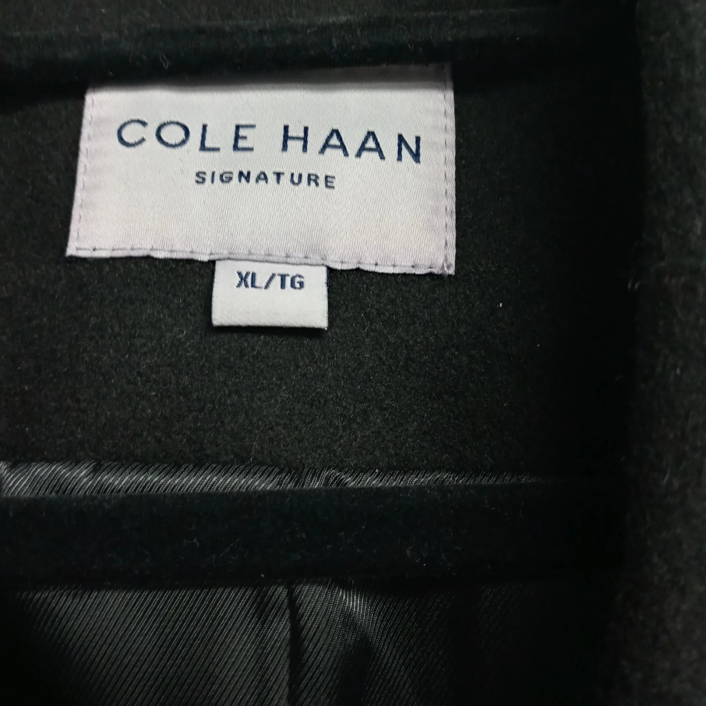 I'm sorry, I've been purchased. Looking for something similar? Let us know. Cole Haan Signature Classic-Fit Topcoat Men's XL Wool Blend Black Notch Label