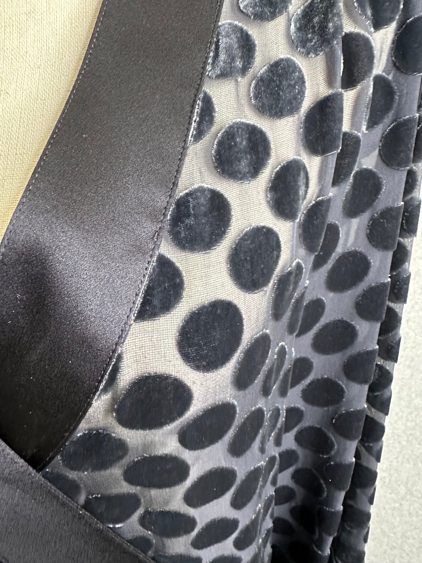 Worth New York Silk Blend Faux Wrap Semi Sheer Polka Dot Top Size Medium