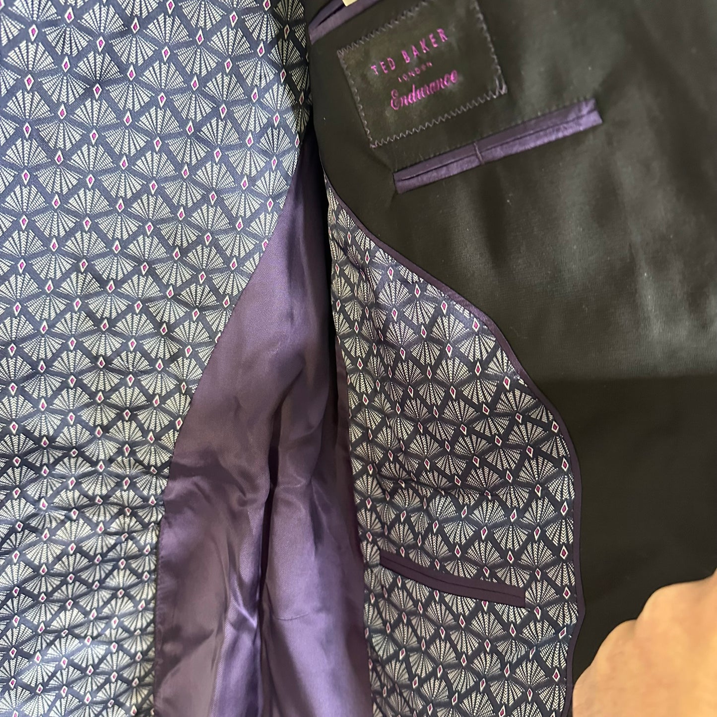 Ted Baker Endurance Jay Wool Suit Men's 38R 29W Modern Fit Black