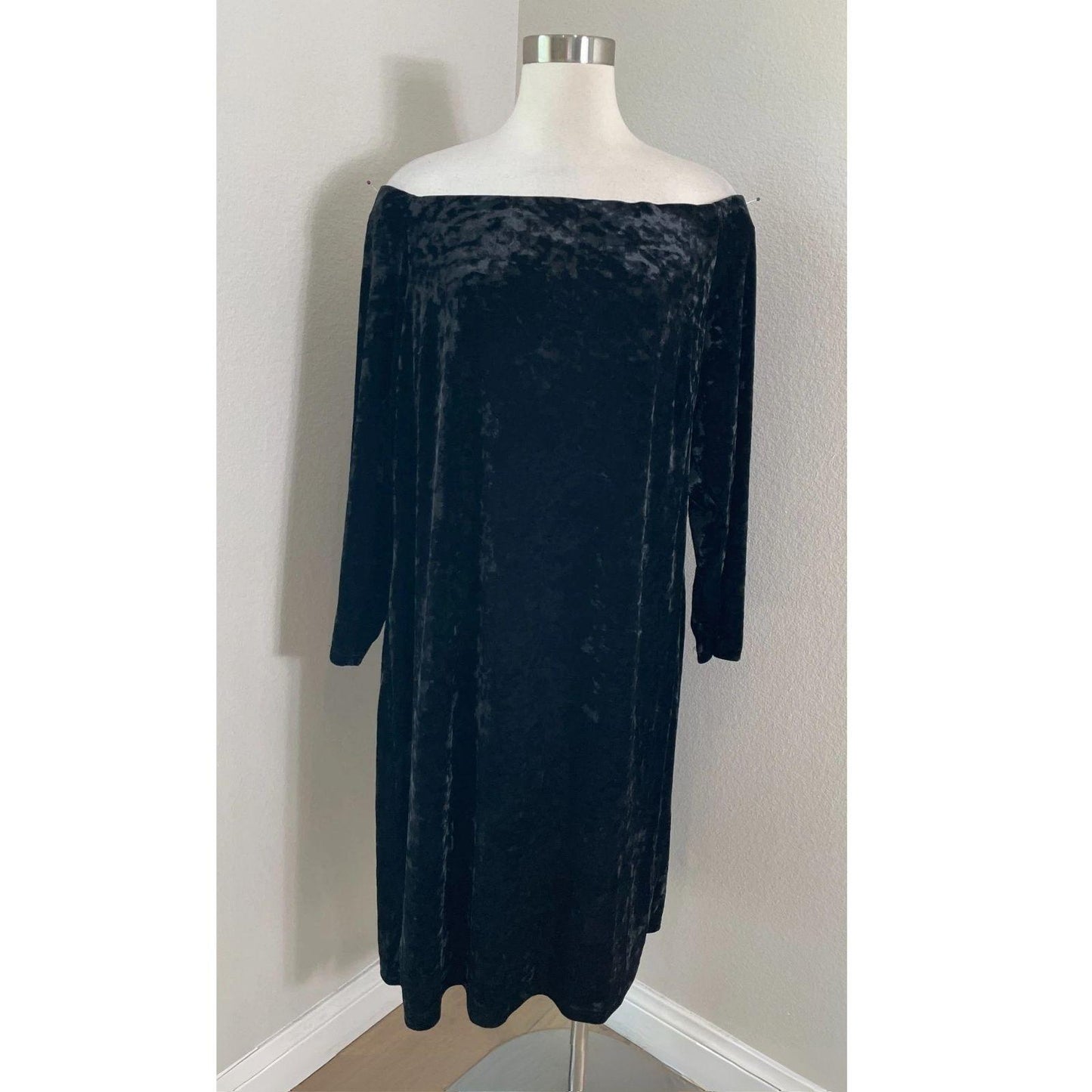 Eliza J Off The Shoulder Black Crushed Velvet Dress Size 20W Women's Long Sleeve