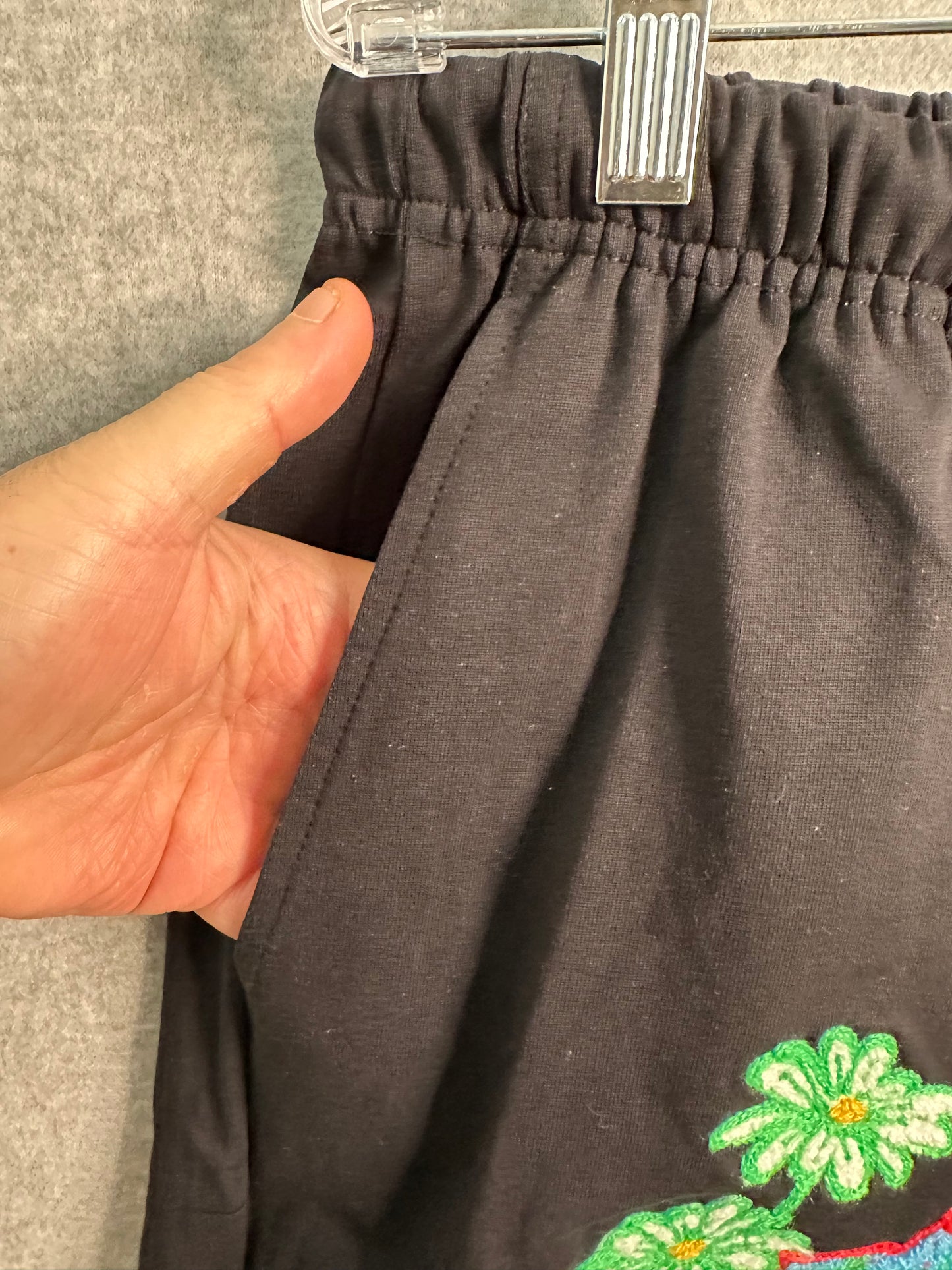 Jungles Connection Black Athletic Shorts Chenille Embroidered Logo Men's Medium