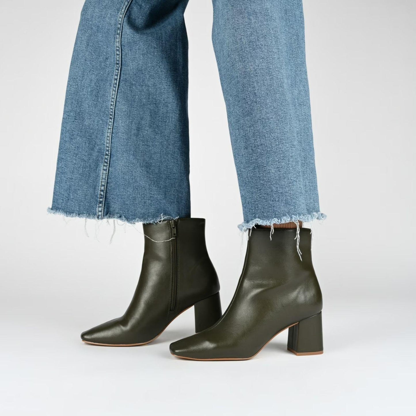 Journee Haylinn Ankle Boots Size 9 Women's Booties Comfort Foam Block Heel Black