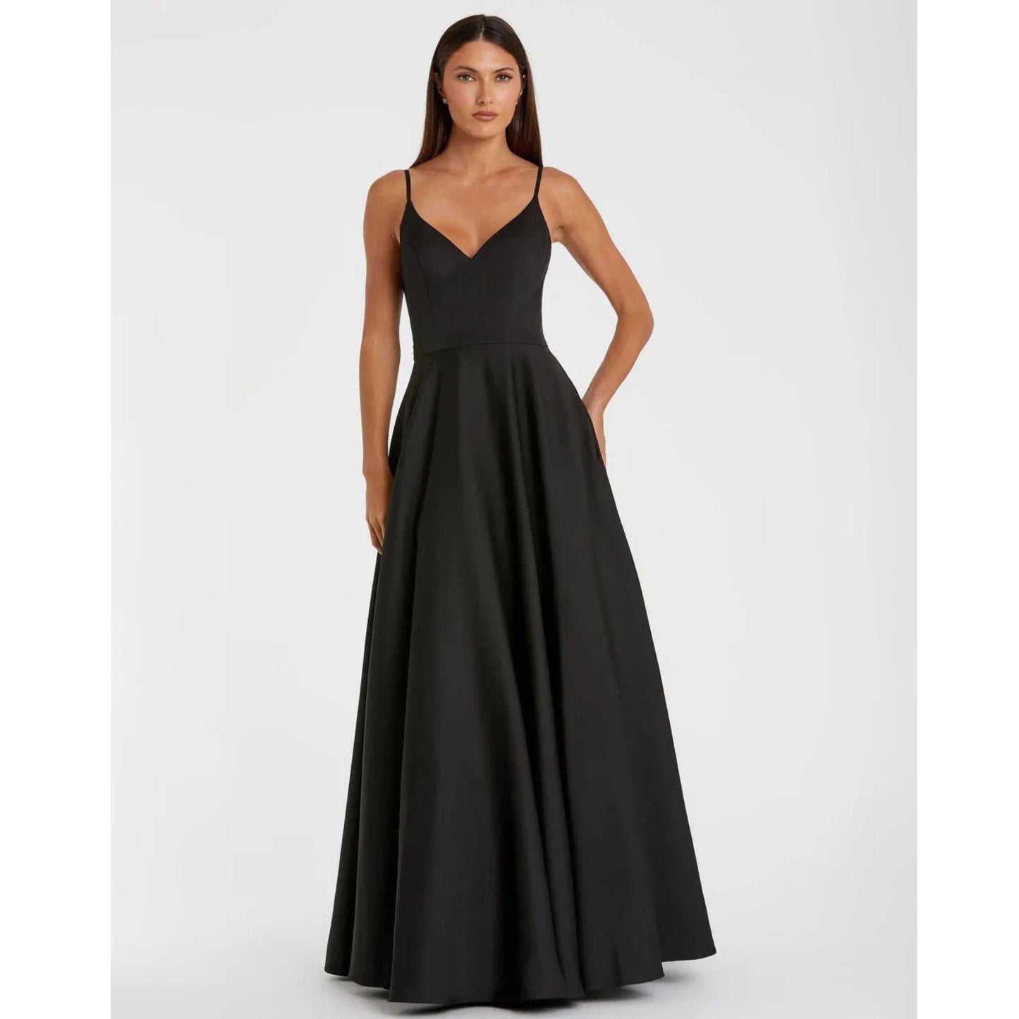 Leena For Mac Duggal Black Classic A-Line V-Neck Gown with Pockets Size 4