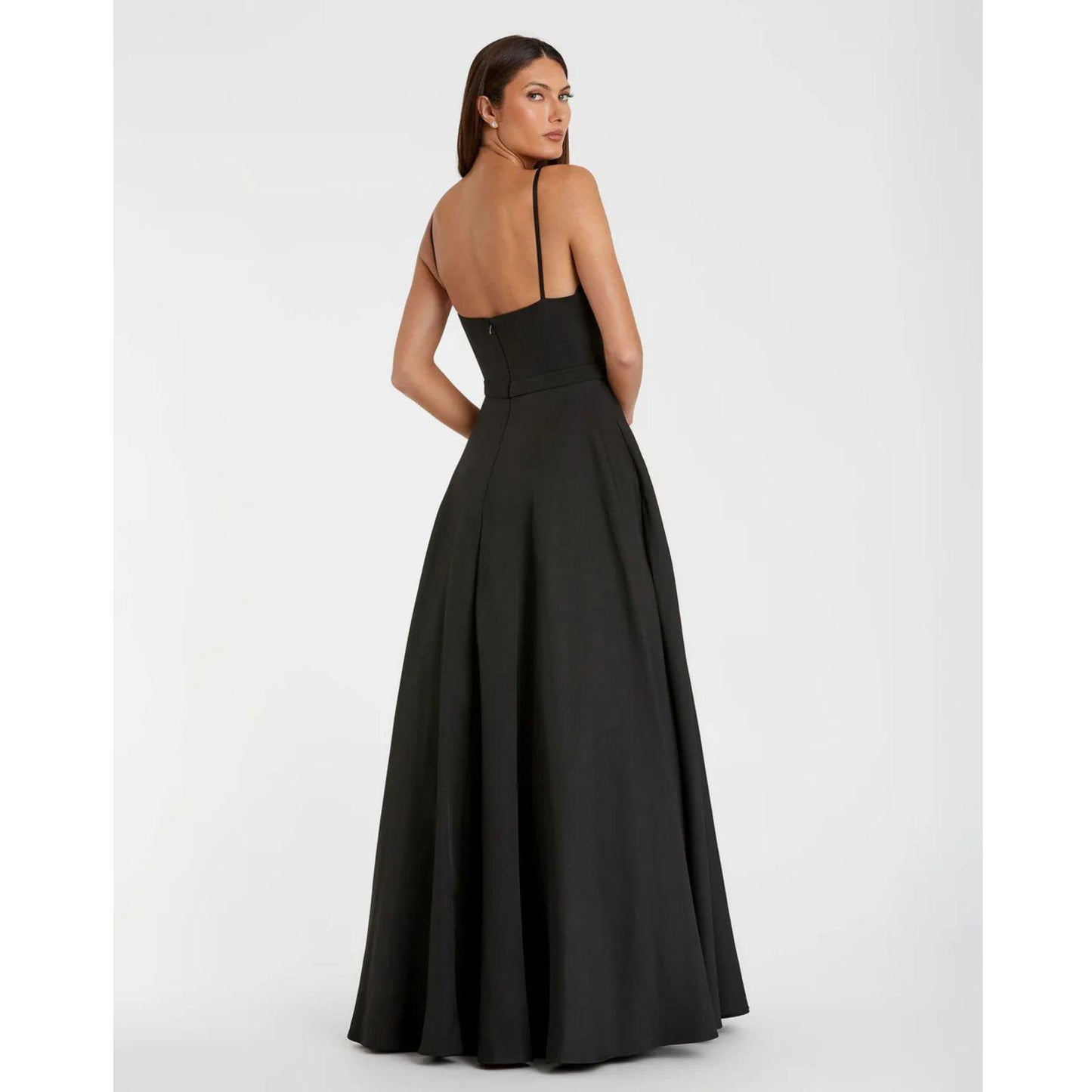 Leena For Mac Duggal Black Classic A-Line V-Neck Gown with Pockets Size 4