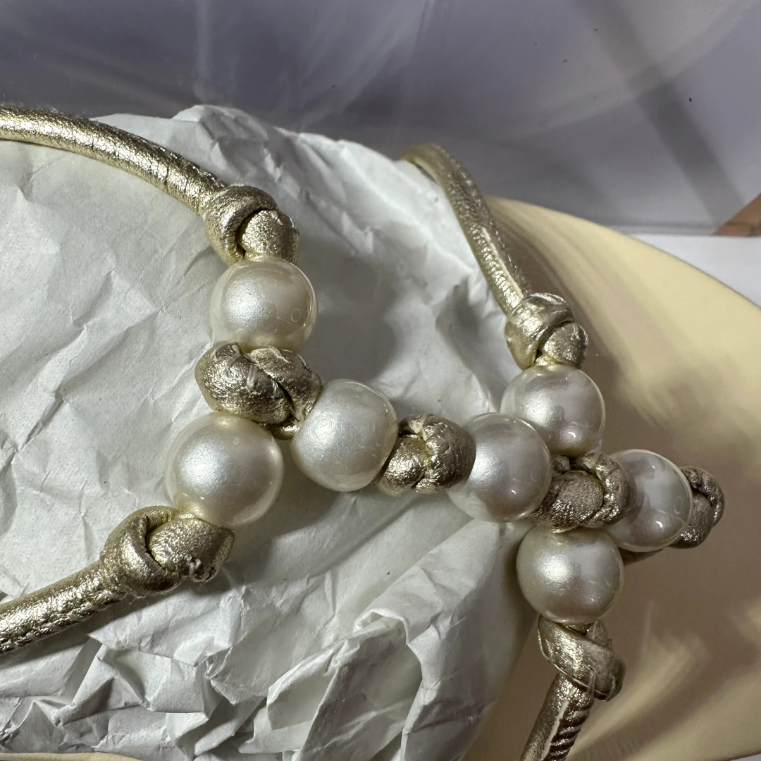 Stuart Weitzman Women's Pearl Knot Demi Wedge Thong Sandals Size 9